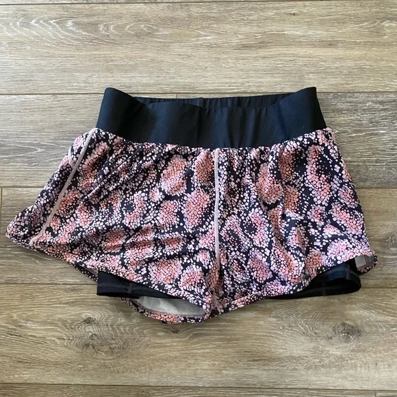 Colorful Fabletics shorts size medium and used quite a bit but in great shape - Picture 1 of 5